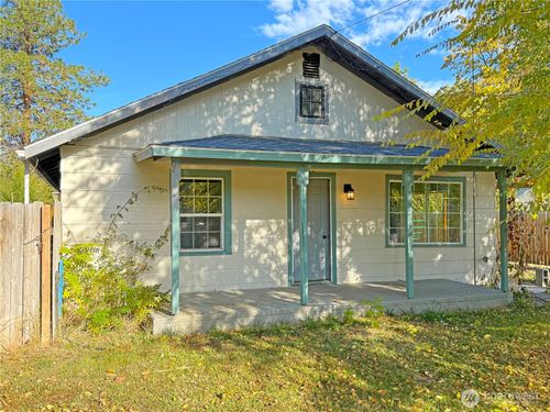 1288 1st Ave S, Okanogan, WA, 98840-9678 | Card Image