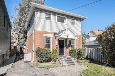 151 Geoffrey St, House other with 3 bedrooms, 2 bathrooms and 2 parking in Ottawa ON | Image 2