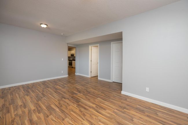 Living Room Empty | Image 23