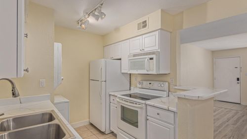 1037-5995 N 78th St, Scottsdale, AZ, 85250-6121 | Card Image