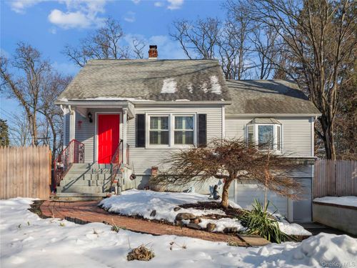 4 Goebel Rd, New City, NY, 10956-6508 | Card Image