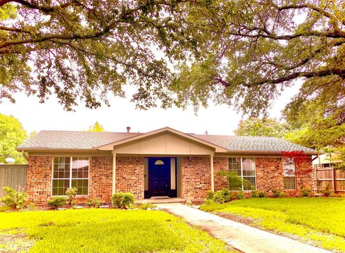 427 Cambridge Dr, Richardson, TX, 75080-3428 | Card Image