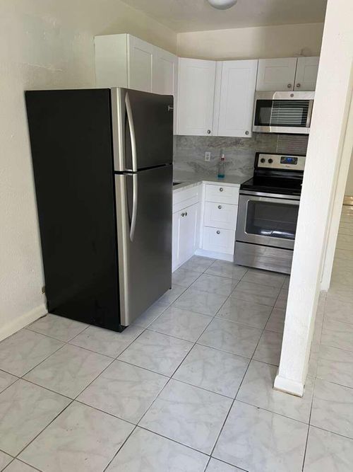 1-8-700 Nw 3rd Avenue, Fort Lauderdale, FL, 33311 | Card Image