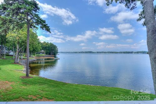 368 Northwest Dr, Davidson, NC, 28036-8994 | Card Image