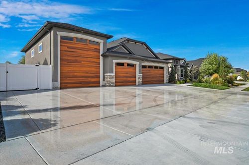 9183 W Sparks Lake Dr, Boise, ID, 83714-1936 | Card Image