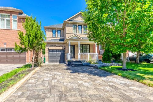 3265 Bruzan Cres, Mississauga, ON, L5N8E7 | Card Image