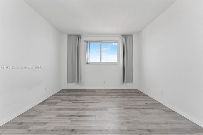 24 - 19380 Collins Ave, Condo with 1 bedrooms, 1 bathrooms and null parking in Sunny Isles Beach FL | Image 13