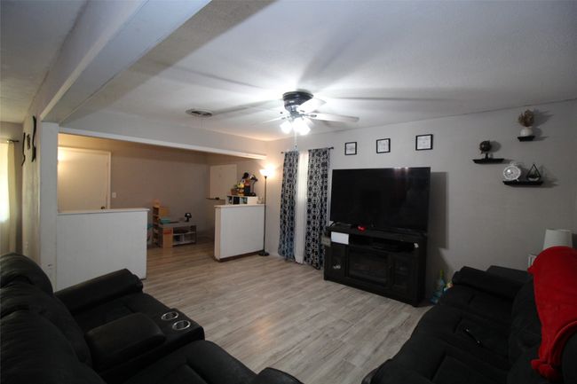 1281 W Eden St, House other with 3 bedrooms, 1 bathrooms and null parking in Munday TX | Image 11