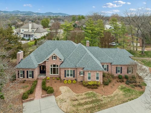 525 Dekemont Ln, Brentwood, TN, 37027-5626 | Card Image