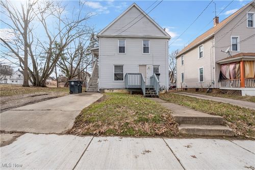 812 Kling Street, Akron, OH, 44311 | Card Image