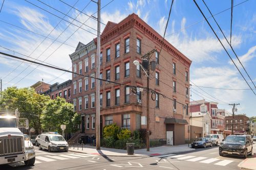 4r-422 Madison St, Hoboken, NJ, 07030-1721 | Card Image