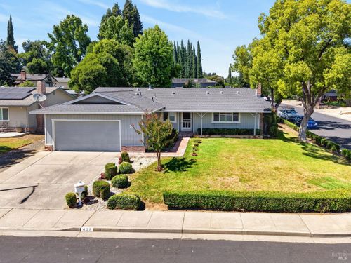 437 Valencia Ln, Vacaville, CA, 95688-2145 | Card Image