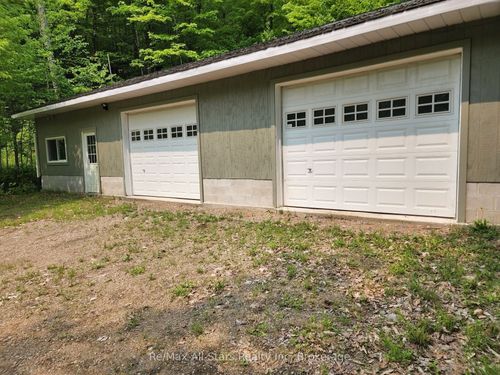 1028 Ronville Rd, Muskoka, ON, P0A1H0 | Card Image