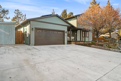 2917 Ne Purcell Boulevard, Bend, OR, 97701 | Card Image
