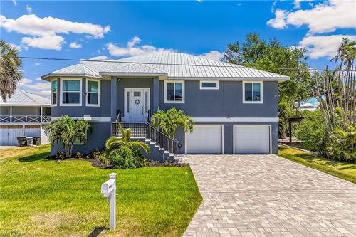 5809 Lauder St, FORT MYERS BEACH, FL, 33931-4227 | Card Image