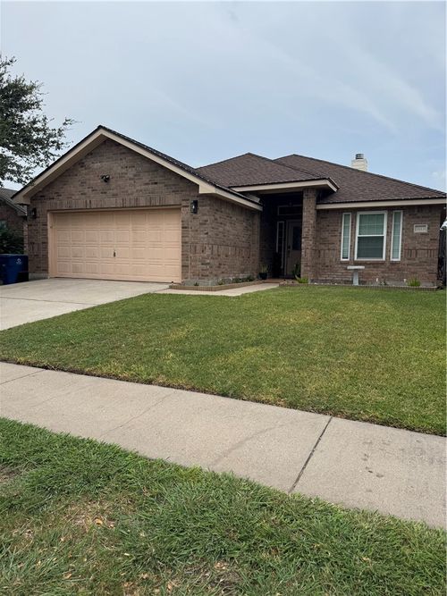 1113 Meadow Brook Dr, Portland, TX, 78374-4150 | Card Image