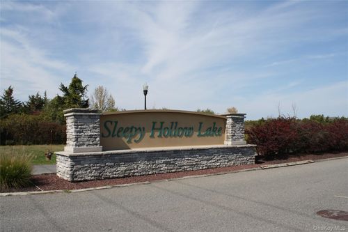 100 Hillside Dr, Athens, NY, 12015-3625 | Card Image