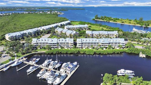 423 Bahia Beach Blvd, RUSKIN, FL, 33570-3053 | Card Image