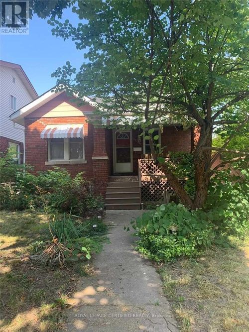 1184 Janette Ave, Windsor, ON, N9A5A7 | Card Image