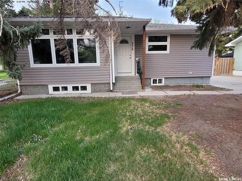 275 Central Ave, Fort Qu'Appelle, SK, S0G1S0 | Card Image