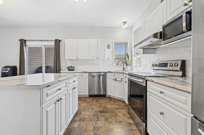 2017 Swanfield St, House other with 3 bedrooms, 2 bathrooms and 2 parking in Kingston ON | Image 15