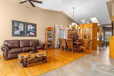 244 Country Hills Crt Nw, House detached with 5 bedrooms, 4 bathrooms and 4 parking in Calgary AB | Image 2