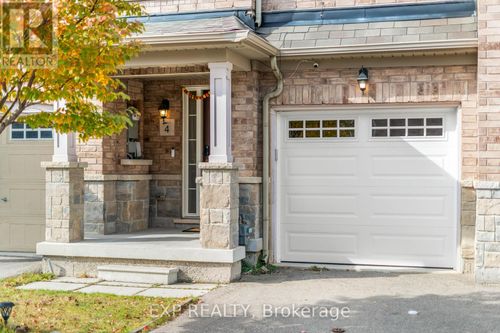 4 Magdalene Cres, Brampton, ON, L6Z0G9 | Card Image