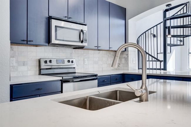 APT-600 - 2505 San Gabriel St, Condo with 4 bedrooms, 2 bathrooms and 3 parking in Austin TX | Image 37