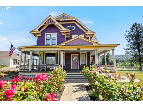 221 Main St, Riddle, OR, 97469-8612 | Card Image