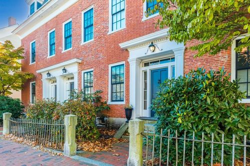 2-290 Pleasant St, Portsmouth, NH, 03801-4553 | Card Image