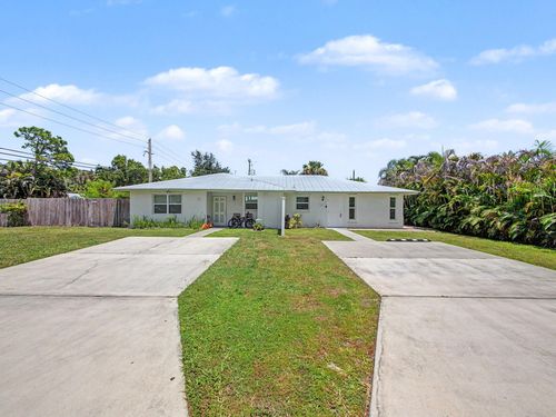 3961 Se Dixie Ross St, Stuart, FL, 34997-8368 | Card Image
