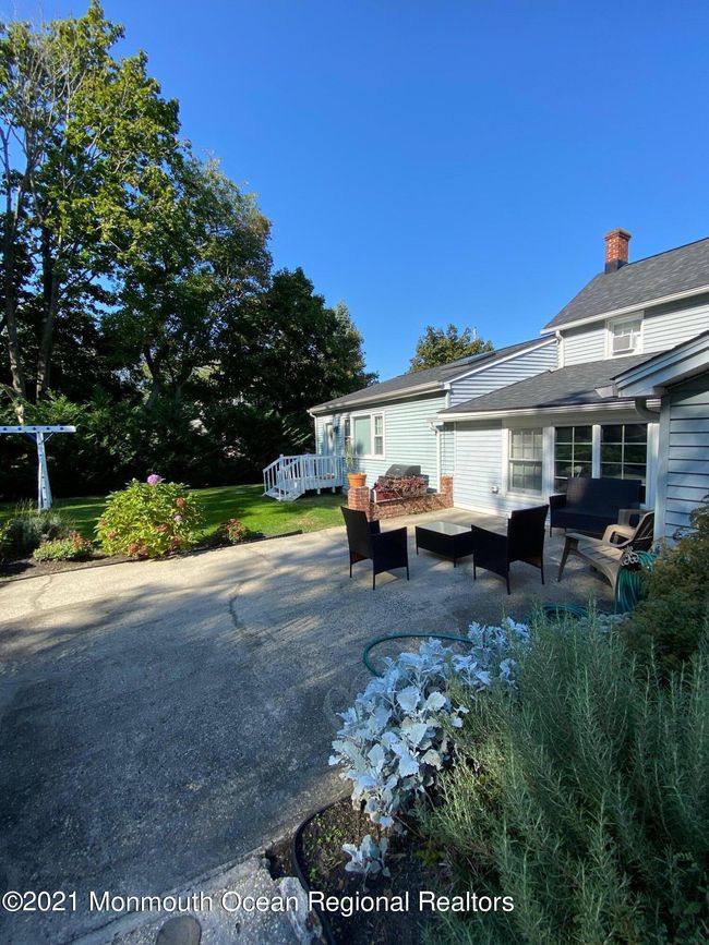 372 Lake Ave, House other with 4 bedrooms, 2 bathrooms and null parking in Oakhurst NJ | Image 11