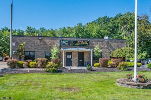 36 Montesano Rd, Fairfield, NJ, 07004-3310 | Card Image