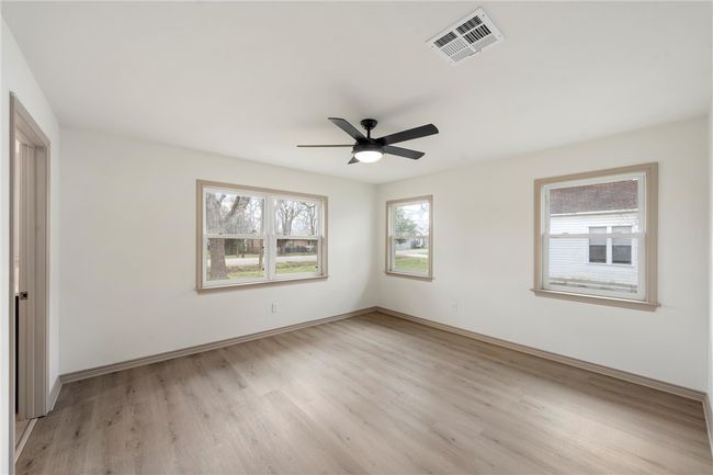 604 S Marable St, House other with 3 bedrooms, 2 bathrooms and 2 parking in West TX | Image 14