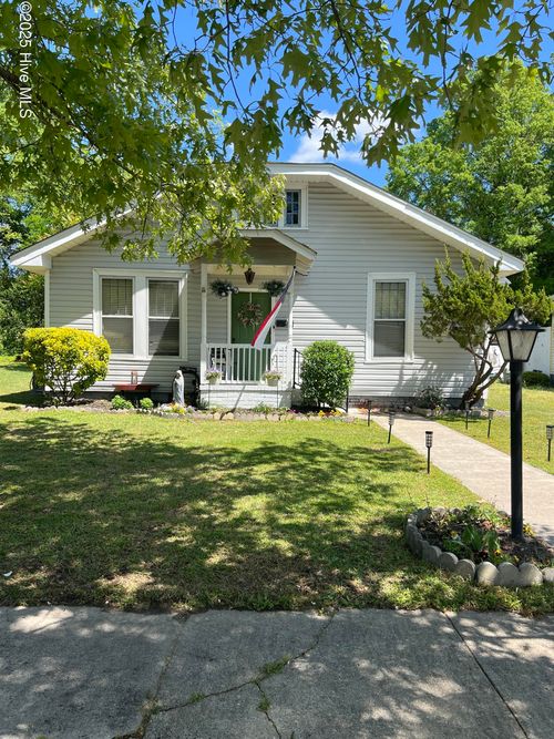 915 Saint David St, Tarboro, NC, 27886-3846 | Card Image