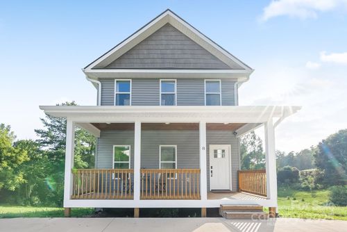 8 Green Tree Ln, Asheville, NC, 28805-2826 | Card Image