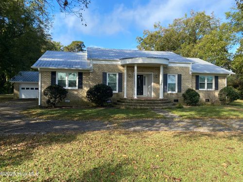 380 Ai Taylor Rd, Richlands, NC, 28574-6104 | Card Image