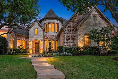 6616 Crown Forest Dr, Plano, TX, 75024-7490 | Card Image