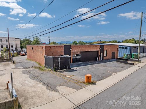 46 Aston St, Asheville, NC, 28801-3629 | Card Image