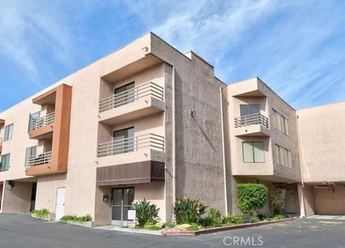 222-6815 Remmet Ave, Canoga Park, CA, 91303-2747 | Card Image