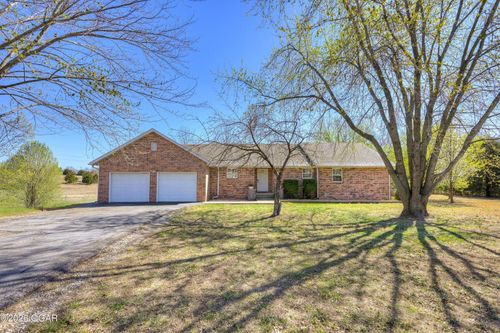 8247 Goldfinch Rd, Neosho, MO, 64850-7175 | Card Image