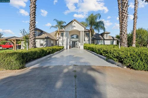 12732 N West Ln, Lodi, CA, 95240-9424 | Card Image