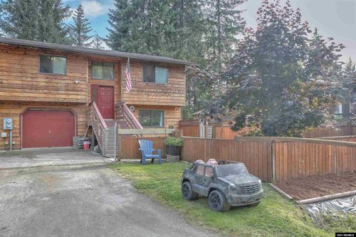 1013 Arctic Cir, Juneau, AK, 99801-8754 | Card Image
