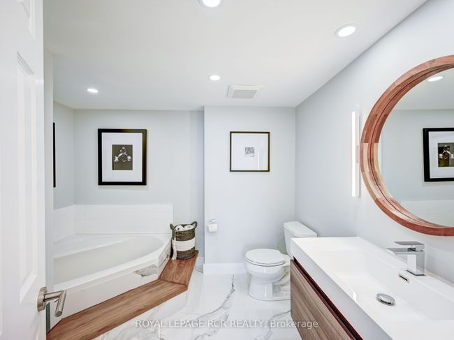 1509 - 330 Rathburn Rd W, Condo with 2 bedrooms, 2 bathrooms and null parking in Mississauga ON | Image 22