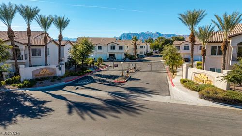 104-4820 Black Bear Rd, Las Vegas, NV, 89149-5780 | Card Image