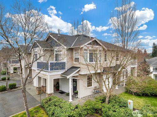 unit-2402-1855 Trossachs Blvd Se, Sammamish, WA, 98075-5923 | Card Image