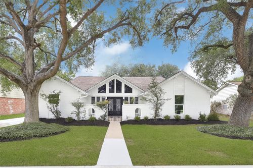 15702 Congo Ln, Jersey Village, TX, 77040-2116 | Card Image