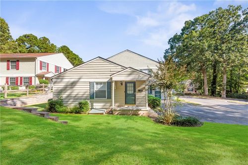 1382 Old Coach Rd Sw, Marietta, GA, 30008-3631 | Card Image