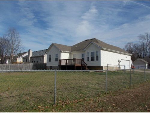 303 Chalet Cir, Clarksville, TN, 37040-1641 | Card Image