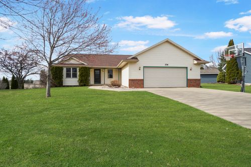 206 Sunset Ct, Mayville, WI, 53050 | Card Image